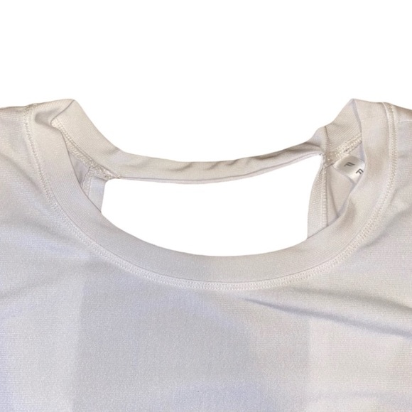 🎉HP🎉 Fabletics x Demi Lovato Tee - Picture 5 of 9